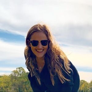 Meet your Posher, Alyssa